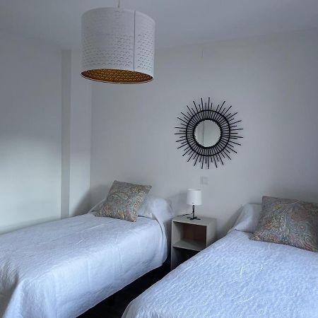 Apartamentos Turisticos Los Barruecos Caceres Bagian luar foto