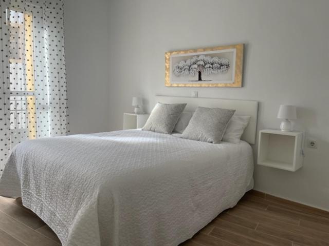 Apartamentos Turisticos Los Barruecos Caceres Bagian luar foto