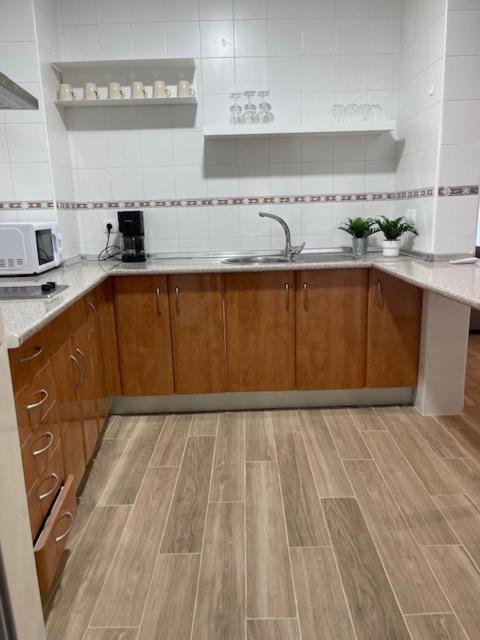 Apartamentos Turisticos Los Barruecos Caceres Bagian luar foto
